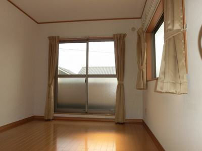 【寝室】 | Green Heights三本松Ⅱ | 同一間取り反転タイプの写真です。