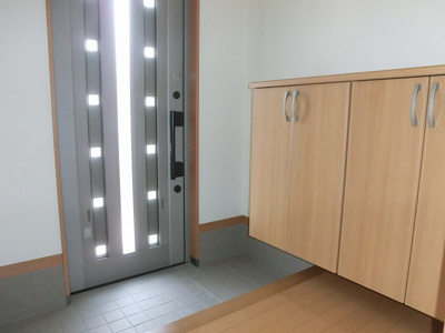 【玄関】 | Green Heights三本松Ⅱ | 同一間取り反転タイプの写真です。