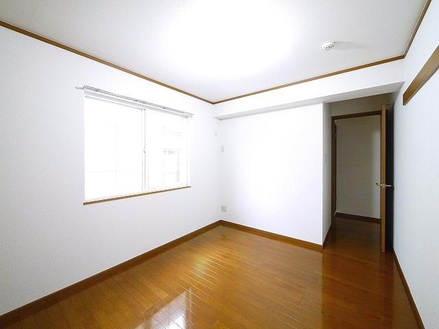 ファミールの寝室|寝室にぴったりのお部屋です