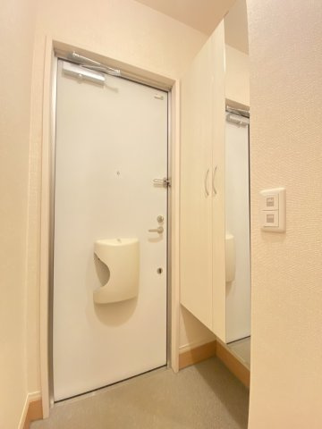 Fill　House（フィルハウス）の玄関