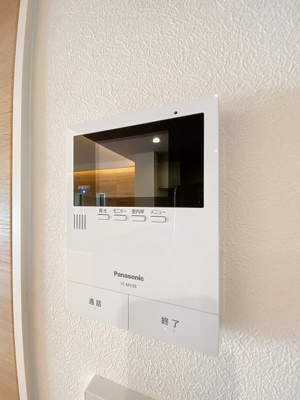 【セキュリティ】 | 櫻レジデンス | 防犯対策に有効なカメラ付インターホン完備♪録画機能が付いているので留守中の訪問者まで確認できます♪