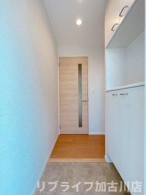 【玄関】 | ディアコートＨＤⅡ | 写真は101　左右反転