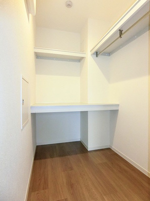 【収納】 | 櫻レジデンス | 洋室7帖のお部屋にあるウォークインクローゼットです！たっぷり収納できてお洋服や荷物が多くてもお部屋すっきり☆