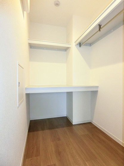 【収納】 | 櫻レジデンス | 洋室7帖のお部屋にあるウォークインクローゼットです！たっぷり収納できてお洋服や荷物が多くてもお部屋すっきり☆