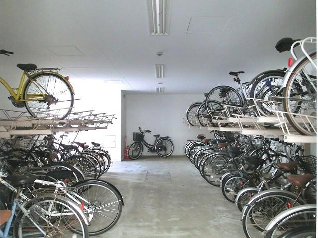 RESIDIA新御徒町の設備|レジディア新御徒町の駐輪場です