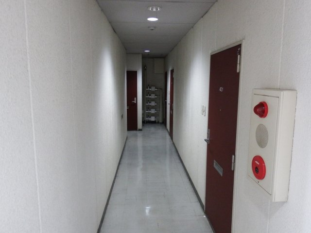 サカノビルのエントランス