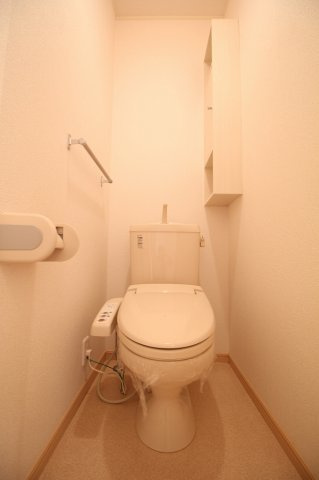 マロニエハイツⅠのトイレ|落ち着いたトイレです
