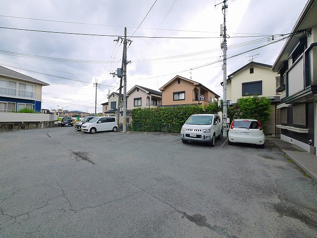 ディアスＡ・Ｂの駐車場|駐車場に車を止められます