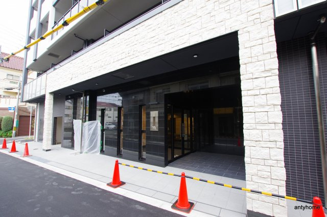 アドバンス大阪フェリシア　仲介手数料無料のエントランス