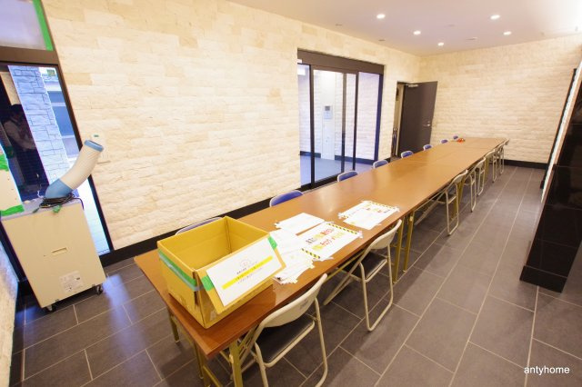 アドバンス大阪フェリシア　仲介手数料無料のロビー