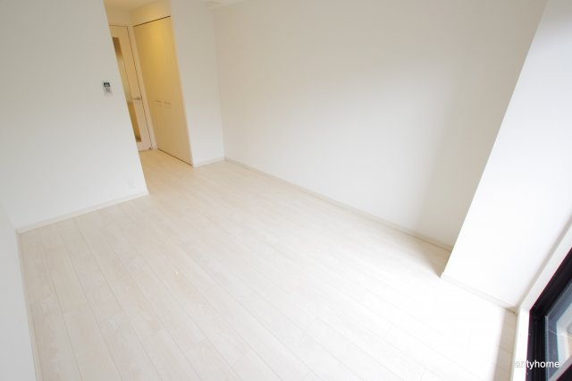 アドバンス大阪フェリシア　仲介手数料無料の寝室