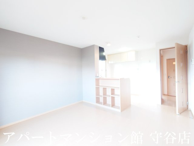 アプローズスクエアBの居間・リビング