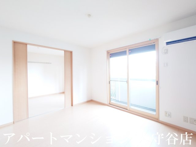 アプローズスクエアBの居間・リビング