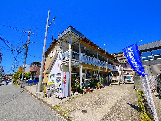 グランコート西大寺1番館の外観|外観もきれいです