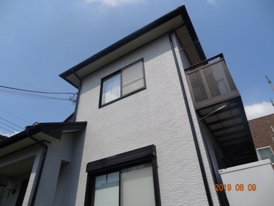 【外観】 | さいたま市緑区芝原3丁目　土地広々54坪・建物広々4SLDK34坪のハウスメーカー施工中古住宅 | 外観は落ち着いています