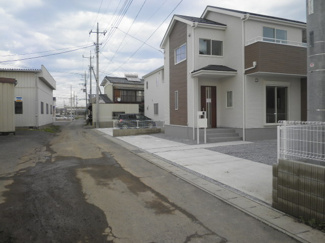 【前面道路含む現地写真】 | 前面道路含む現地写真です