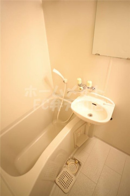 【浴室】 | ホームズ | 落ち着いた空間のお風呂です