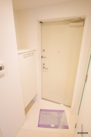 セレニテ新大阪カルム　仲介手数料無料の玄関