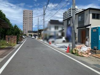 【前面道路含む現地写真】