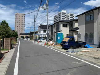 【前面道路含む現地写真】