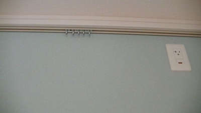 【その他】 | ハイムスクエア石巻双葉２番館 | リビングにもフックがついて、絵や写真などが飾れます。