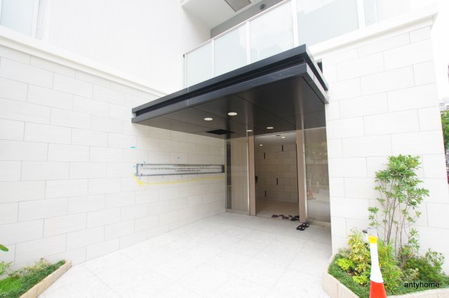 オーパスレジデンス心斎橋サウス　仲介手数料無料のエントランス