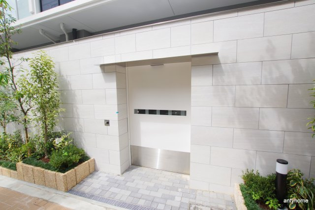 オーパスレジデンス心斎橋サウス　仲介手数料無料の駐車場