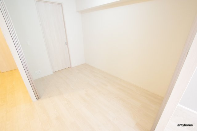 オーパスレジデンス心斎橋サウス　仲介手数料無料の寝室