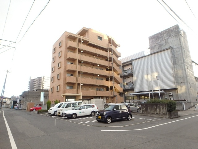 ビバリーガーデン老松の外観