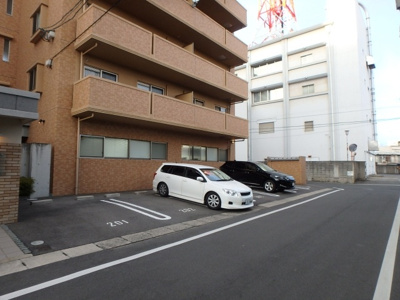 【駐車場】 | ビバリーガーデン老松