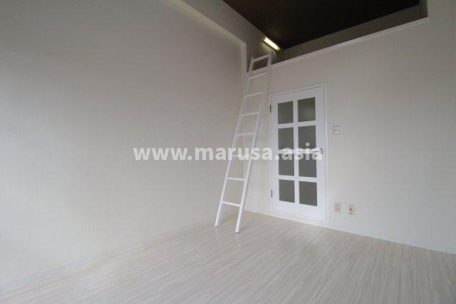 クレール宮崎の洋室