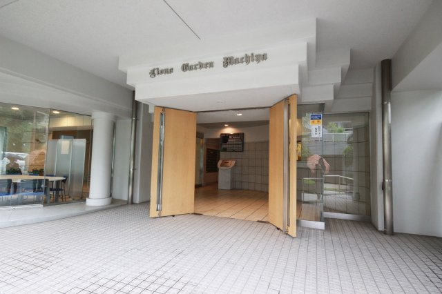 ライオンズガーデン町屋のエントランス|清潔なエントランスです