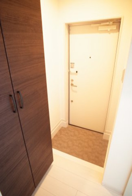 【玄関】 | KARIN明石南 | 玄関