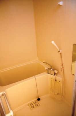 【浴室】 | オーシャンハイツ | 落ち着いた空間のお風呂です