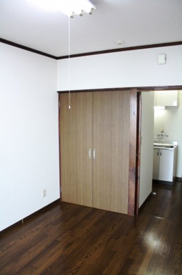 【洋室】 | オーシャンハイツ | コンパクトで使いやすい洋室です