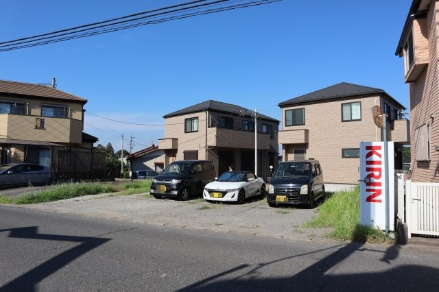 八千代市萱田　売地　約４２坪　東・西側両面道路につき開放感があります。