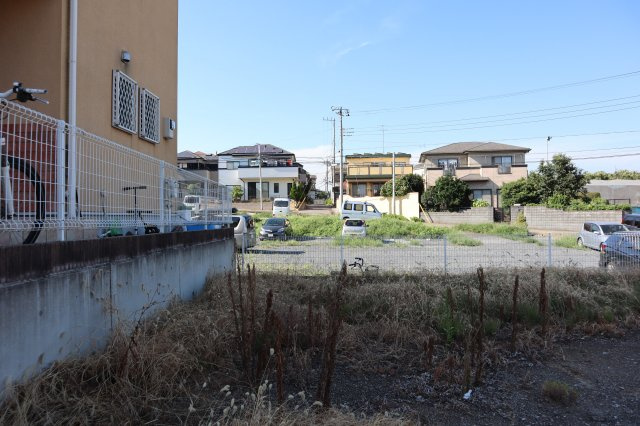 八千代市萱田町　売地　南側６ｍ公道面　建築条件なし　約５０．４坪の外観