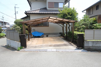 【駐車場】 | 2台屋根付カーポート広々