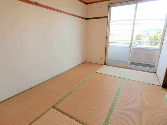 ハイツ横芝の和室