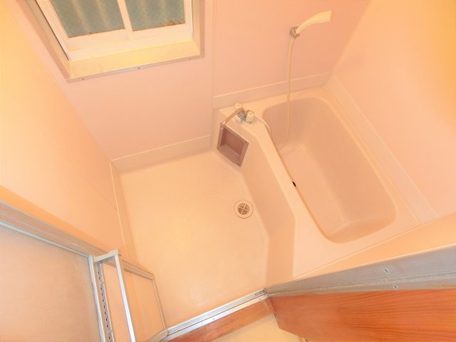 ハイツ横芝の浴室