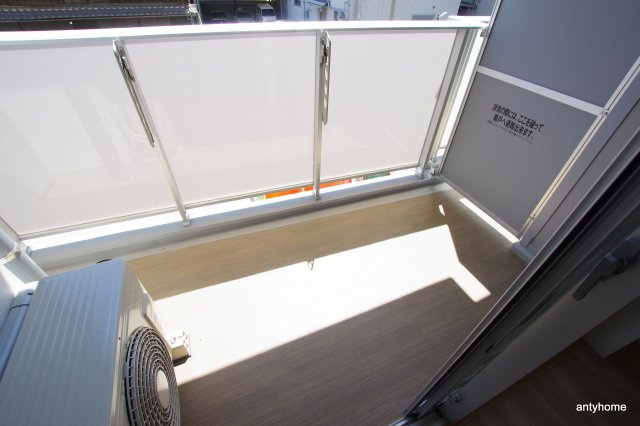 シティカレント新大阪　仲介手数料無料のバルコニー