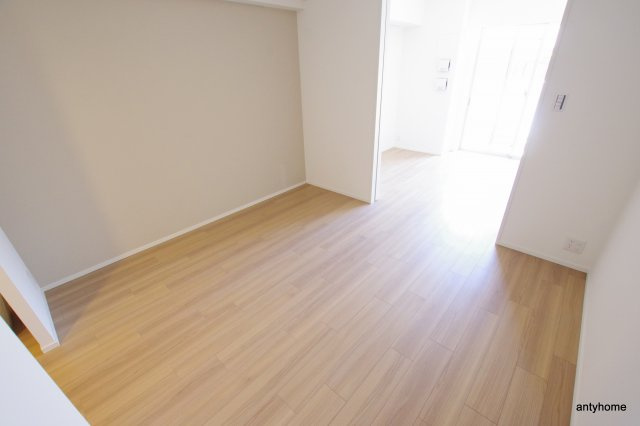 シティカレント新大阪　仲介手数料無料の洋室