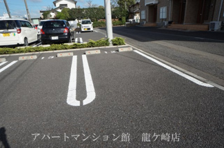 【駐車場】