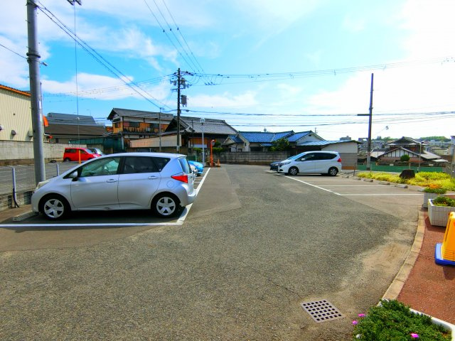 Pure和泉の駐車場