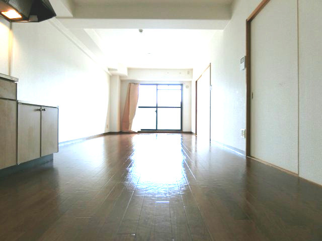 Pure和泉の居間・リビング|同物件別部屋イメージ写真