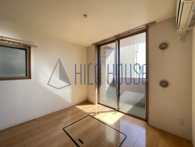 ルネス　カメリアの寝室