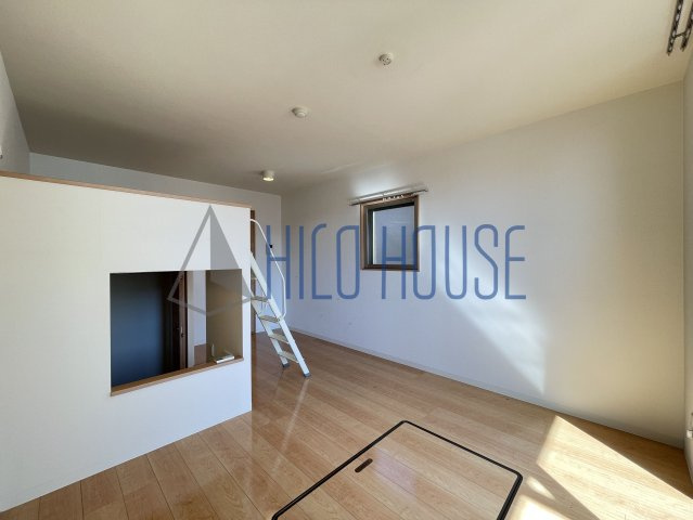 ルネス　カメリアの居間・リビング