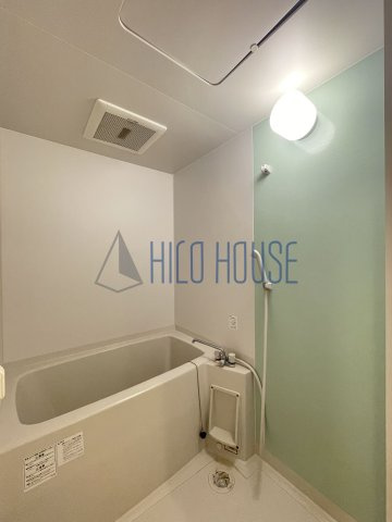 ルネス　カメリアの浴室