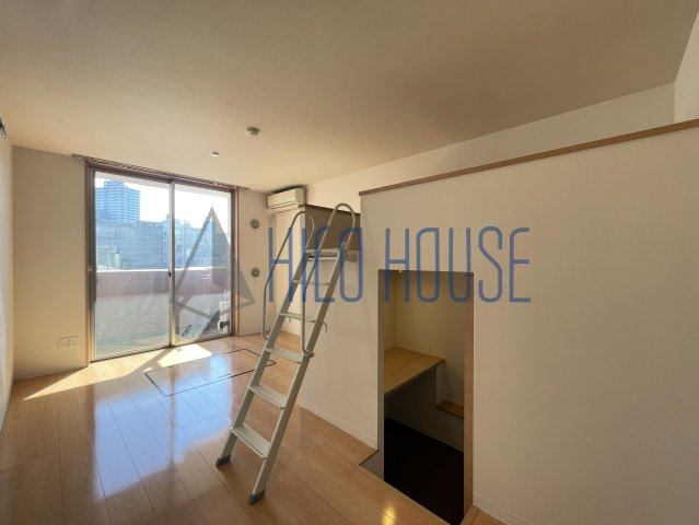 ルネス　カメリアの居間・リビング