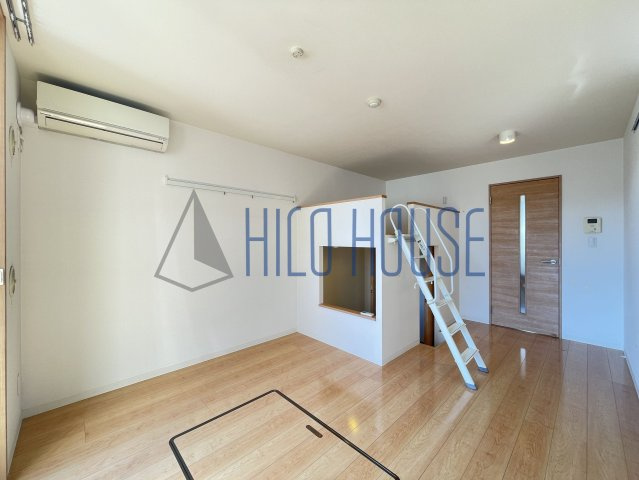 ルネス　カメリアの居間・リビング